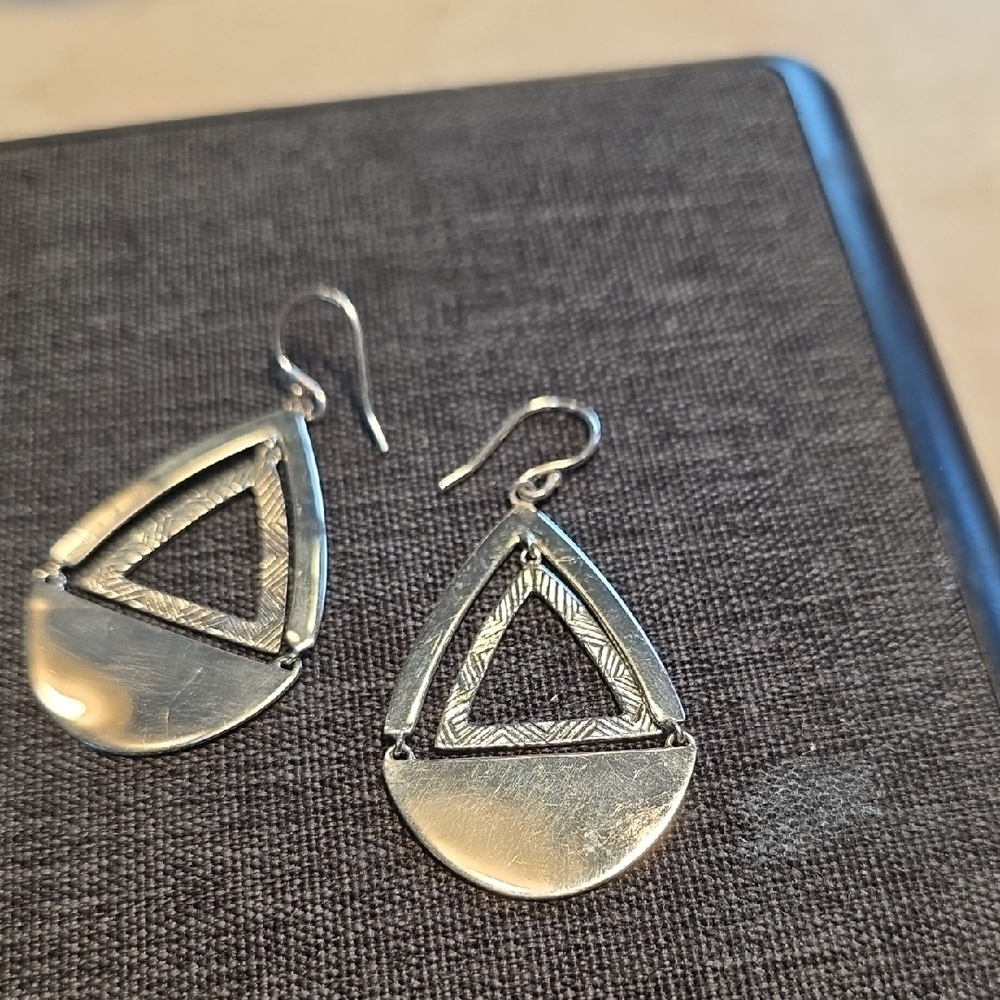 Elegant Silver Teardrop Earrings